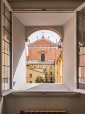 whouse suite porta di castello, Bologna